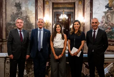 Mesa redonda “Guerra comercial y tecnofeudalismo”