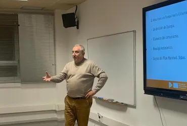 José Antonio Gurpegui, director del Instituto Franklin-UAH, aborda relaciones España - EE. UU. en el Máster de Reporterismo Internacional