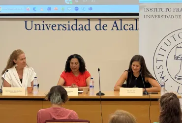 Martha Palacio, vocal investigadora del Instituto Franklin-UAH, clausura la exposición &quot;Gloria Anzaldúa (1942-2004): Pensar entre mundos&quot;