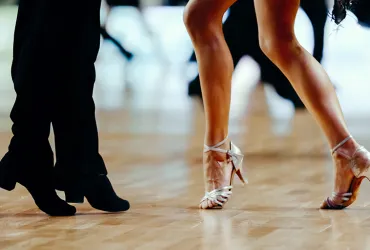 Does Betrayal Music Transform Sexual Pessimism into Optimistic ‘Love with a Laugh’?