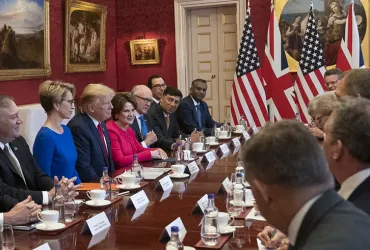 El menguante círculo de confianza de Trump